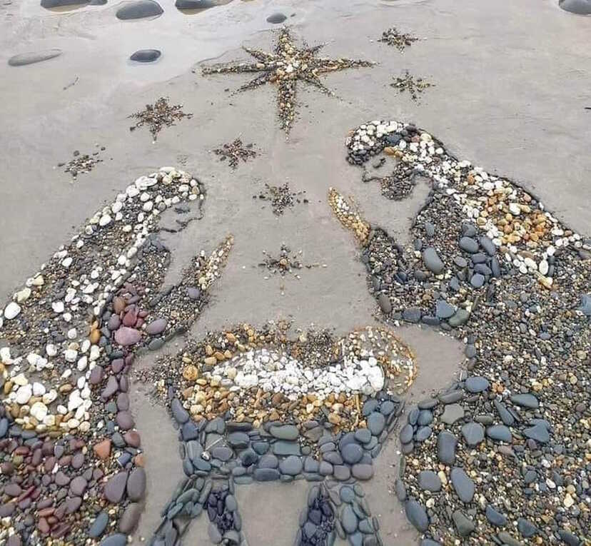 SE VENITE SULLA SPIAGGIA DI C. DI MARE.. ammirate il mio capolavoro. vi aspetto attenti al cavallone sergio moreti presepe spiaggia ladispoli SE VENITE SULLA SPIAGGIA DI C. DI MARE.. ammirate il mio capolavoro. vi aspetto attenti al cavallone sergio moreti presepe spiaggia ladispoli