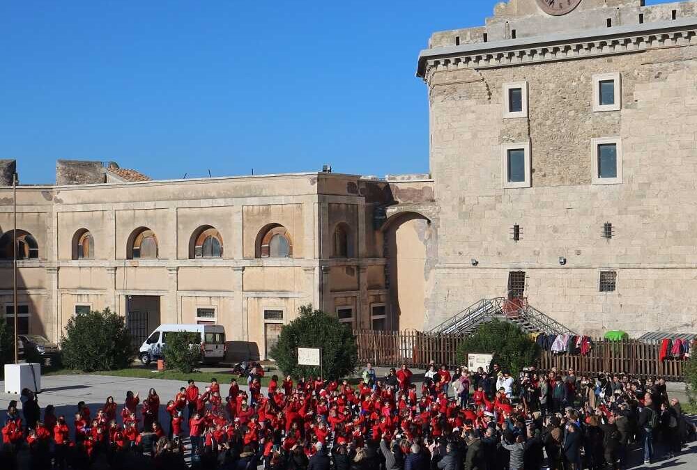 Il Comprensivo XVI Settembre di Civitavecchia al Forte Michelangelo con la Capitaneria di Porto per la “Giornata internazionale delle persone con disabilità”