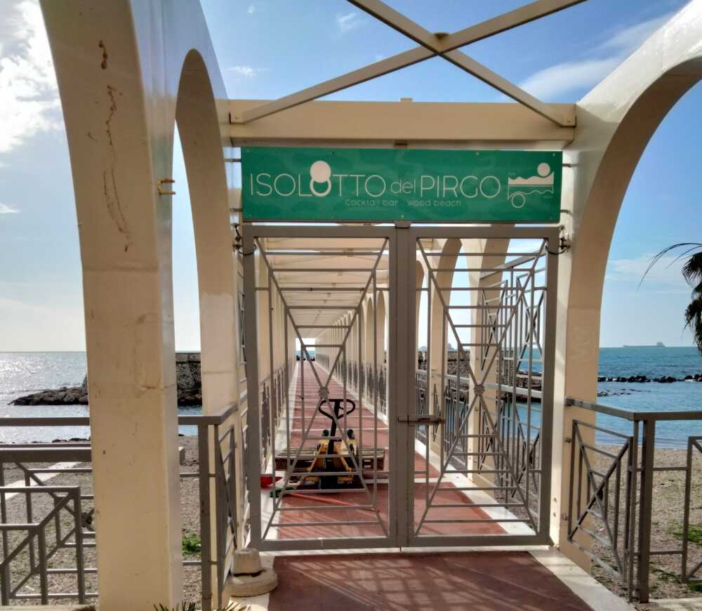 pirgo2 pirgo cancello isolotto
