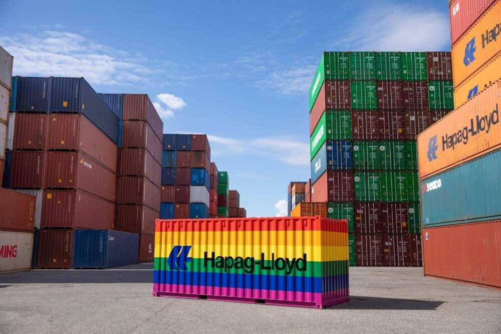 Container arcobaleno Hapag Lloyd