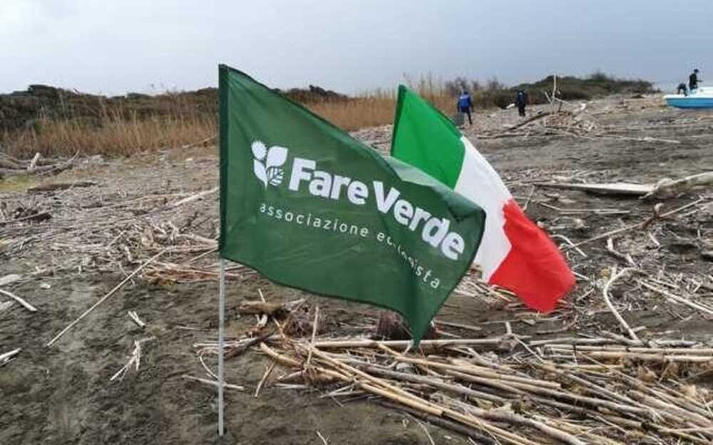 bandiere-fare-verde-e-italiana-sulla-spiaggia-FILEminimizer-e1676288975251 bandiere-fare-verde-e-italiana-sulla-spiaggia-FILEminimizer-e1676288975251