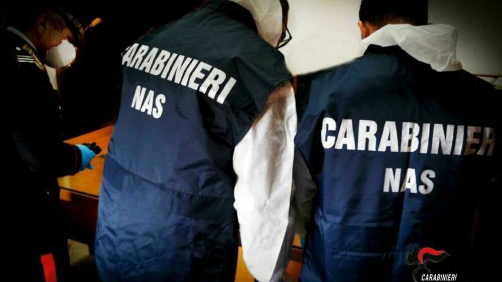 carabinieri nas parrucchiere