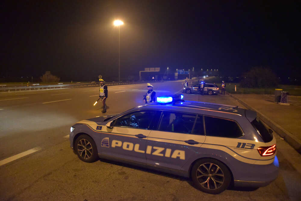 polizia blocco stradale polstrada 1