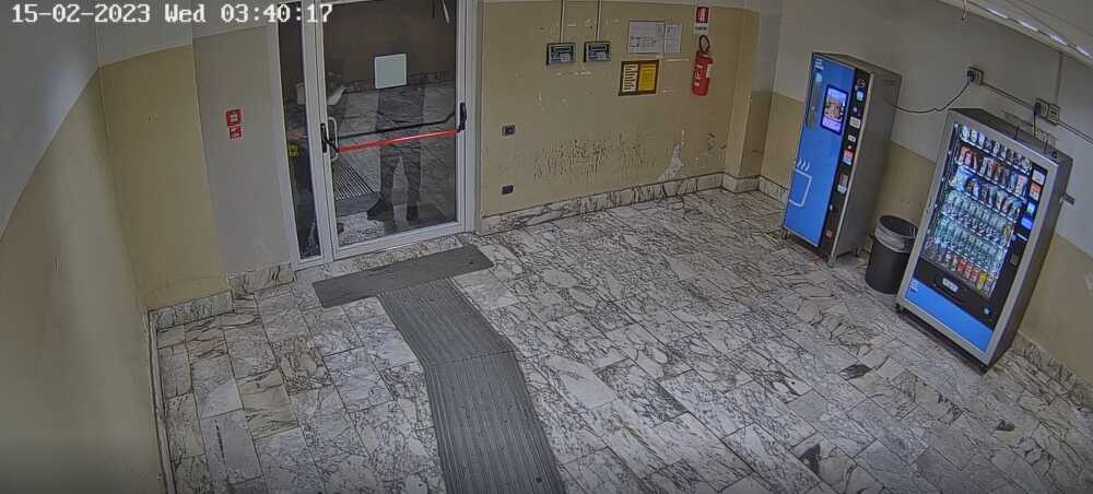 poste tentato furto roma