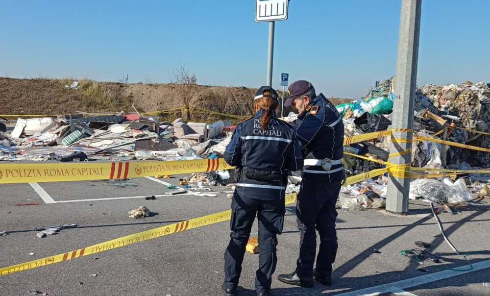 Oltre 4mila euro di sanzioni per abbandono di rifiuti, blitz della Polizia Locale di Roma Capitale