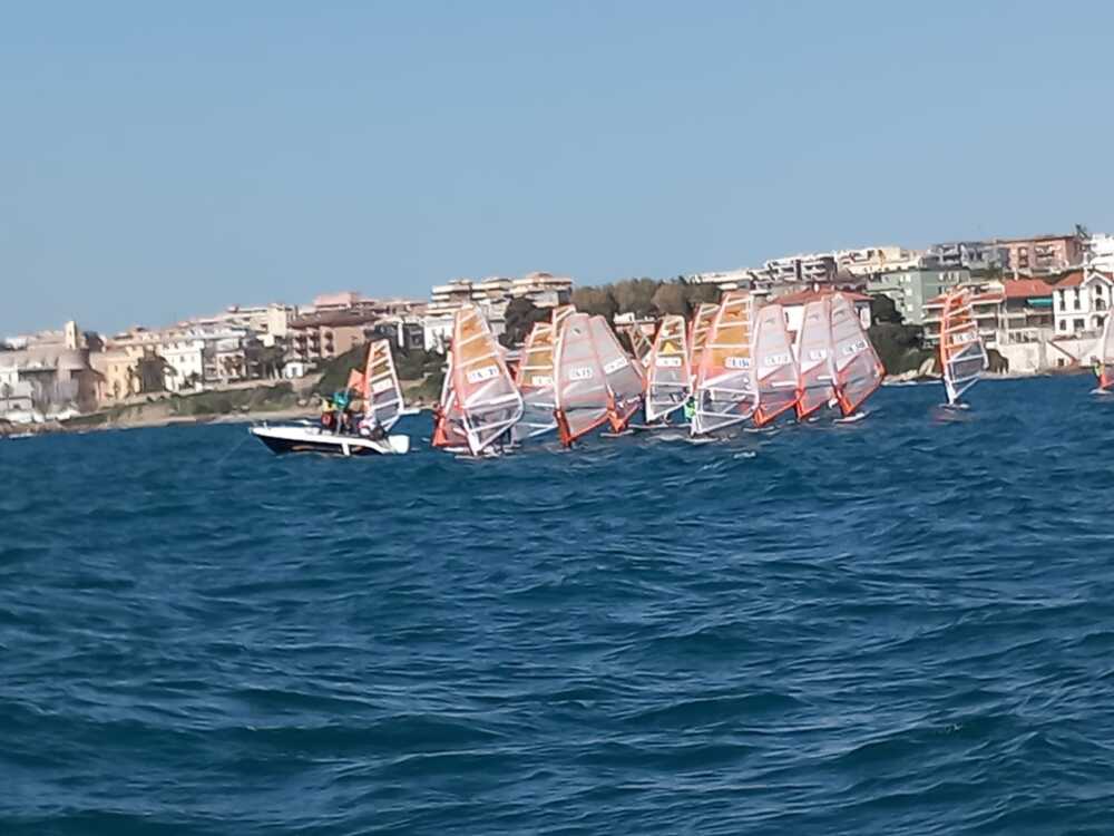 lni lega navale windsurf vele