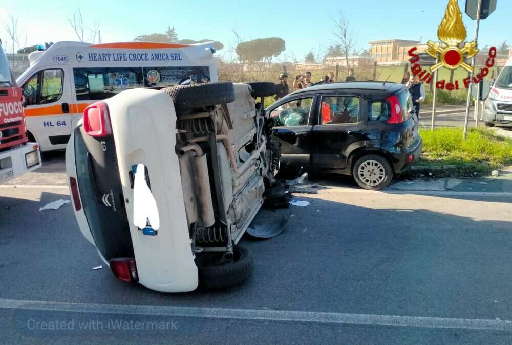 Scontro tra due auto a Roma sulla Braccianese: 5 persone coinvolte, interviene l’elisoccorso