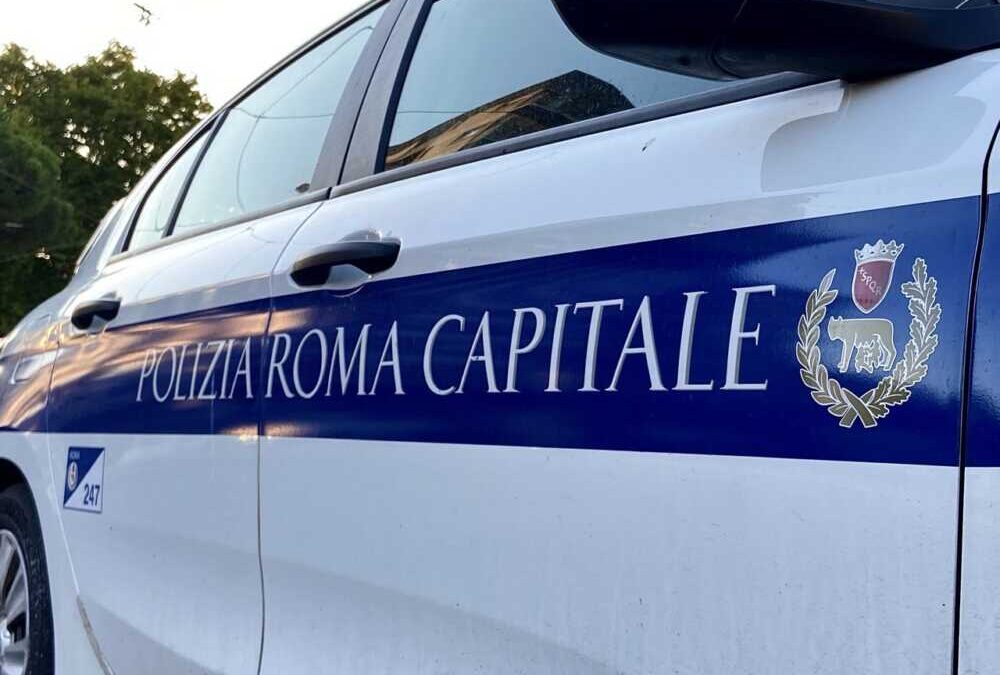 Incidente a Spinaceto: pedone investito da auto, ferita una donna