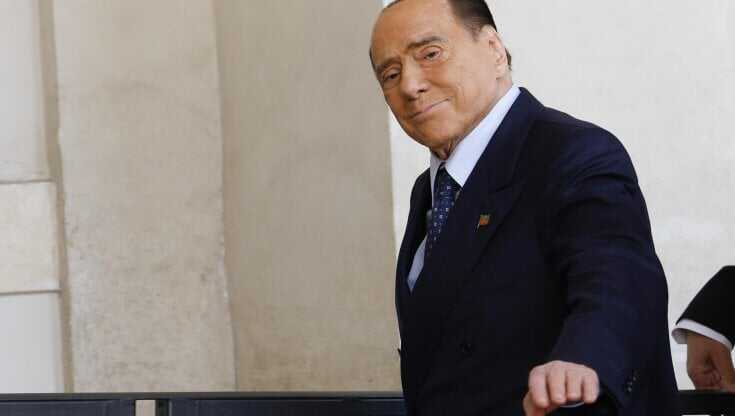 Berlusconi è affetto da leucemia mielomonocitica cronica, il bollettino del professor Zangrillo