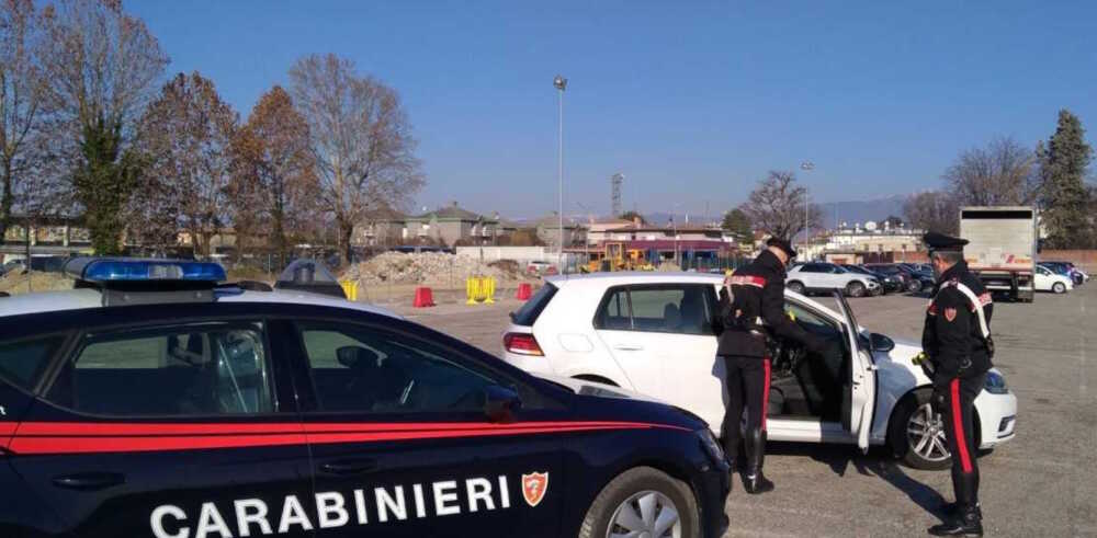 carabinieri auto bianca