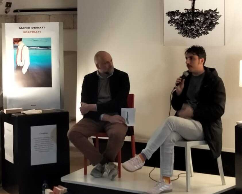 Libri, Mario Desiati a Civitavecchia con “Book Faces”