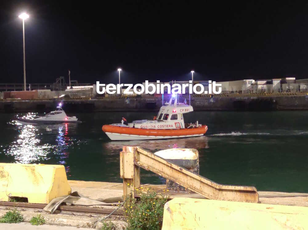 guardia costiera notte civitavecchia