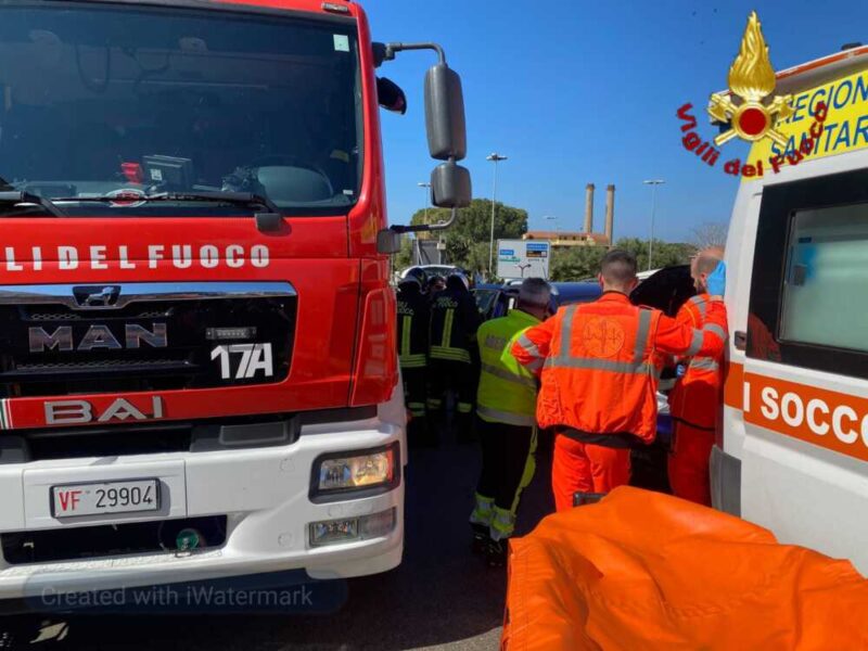 incidente mediana civitavecchia vvf vigili fuoco pompieri municipale 1