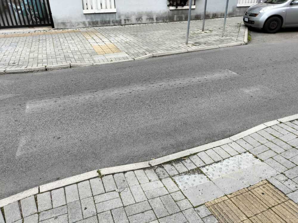 strisce pedonali cancellate ladispoli segnaletica strisce pedonali cancellate ladispoli segnaletica