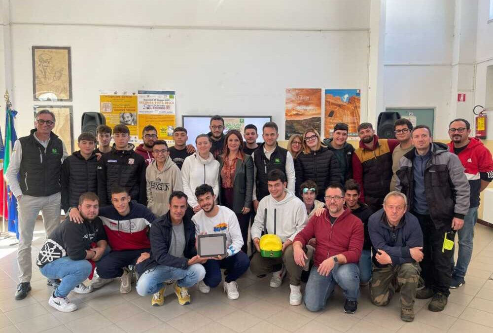 Gli studenti del “Cardarelli” di Tarquinia a lezione di “agricoltura di precisione”