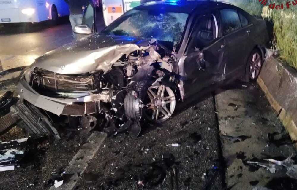 9eb09d15-0d96-40f5-b972-b3938eb0c744