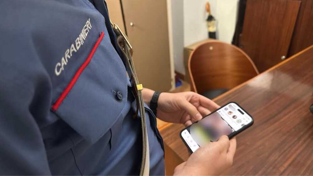 SAN PIETRO - Estorsione per cellulare