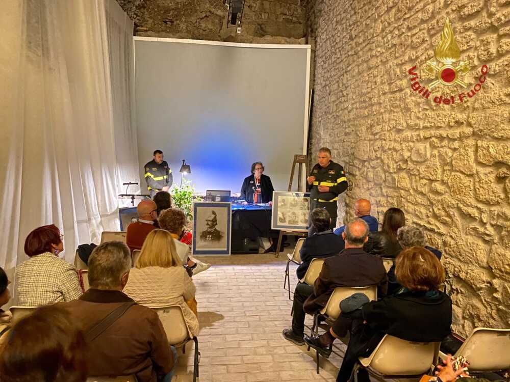 bombardamento civitavecchia vigili fuoco pompieri vvf 1