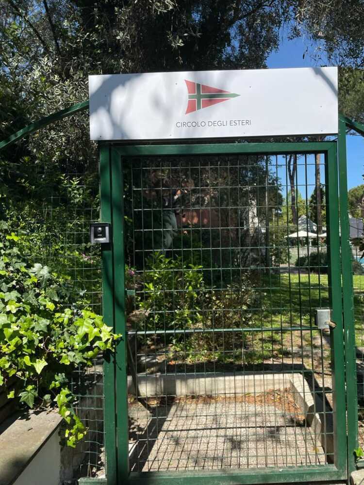 cancello circolo esteri