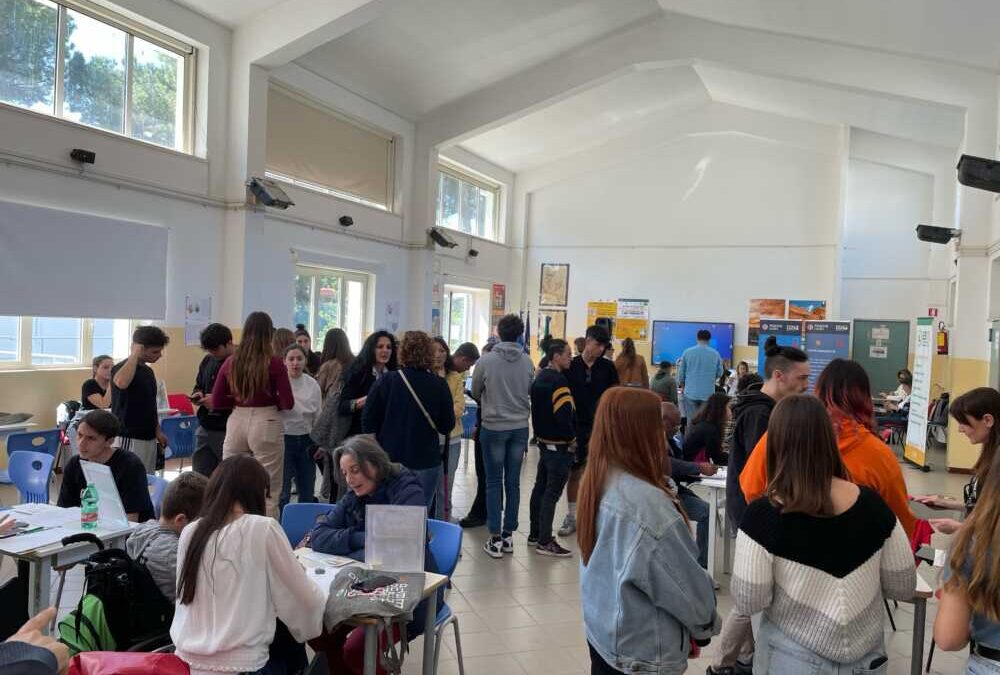 Job Day all’istituto “Cardarelli” di Tarquinia: 21 aziende offrono lavoro estivo