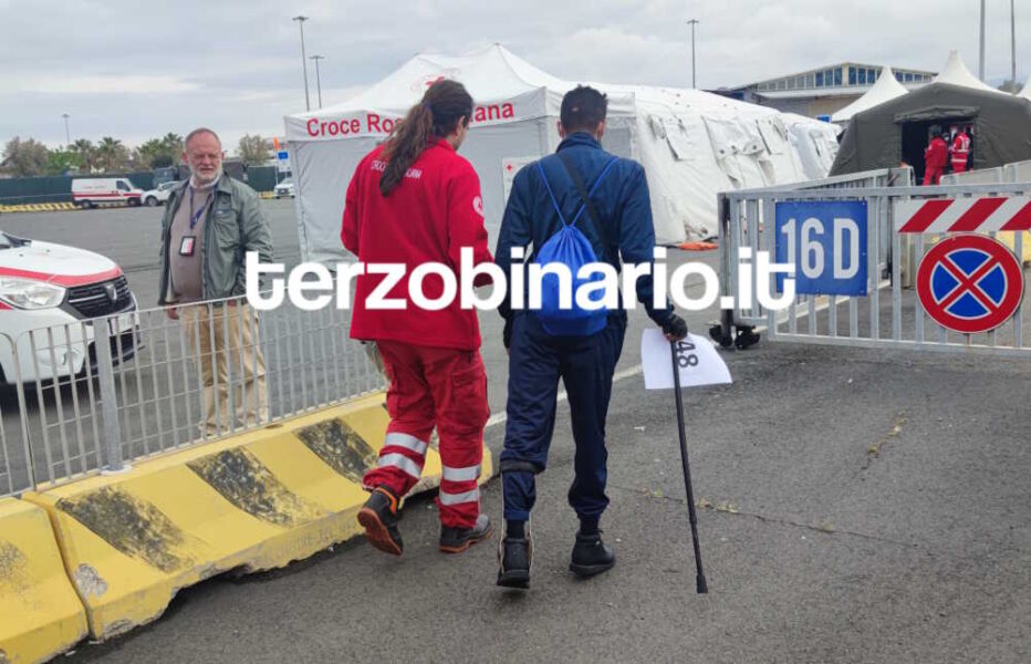 sbarco migranti ocean viking civitavecchia zoppo