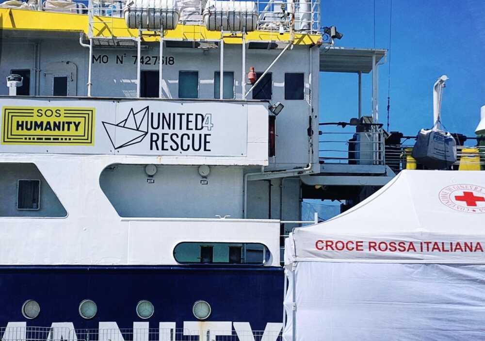 Humanity 1 civitavecchia croce rossa Humanity 1 civitavecchia croce rossa