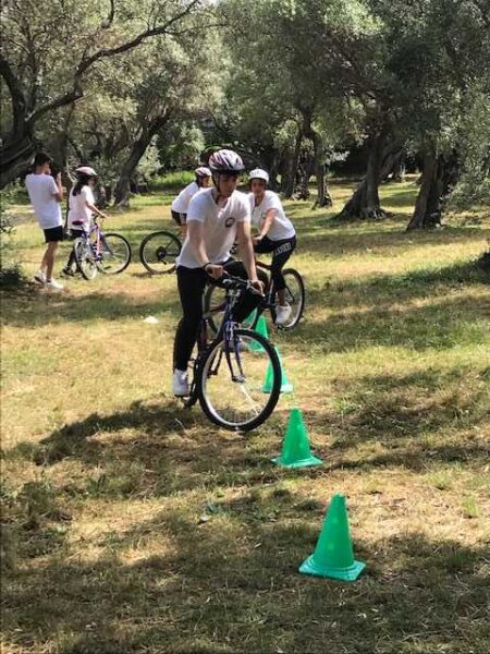 parco martiri delle foibe di civitavecchia insieme ai studenti del 3 e 4 anno dell indirizzo sportivo del IS marconi (3)