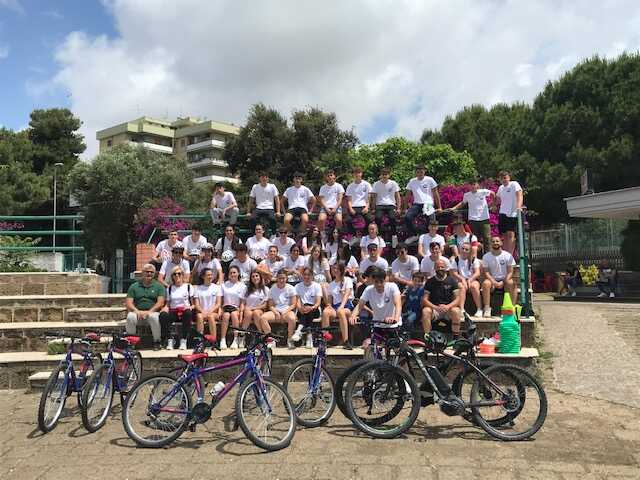 parco martiri delle foibe di civitavecchia insieme ai studenti del 3 e 4 anno dell indirizzo sportivo del IS marconi (4) parco martiri delle foibe di civitavecchia insieme ai studenti del 3 e 4 anno dell indirizzo sportivo del IS marconi (3)