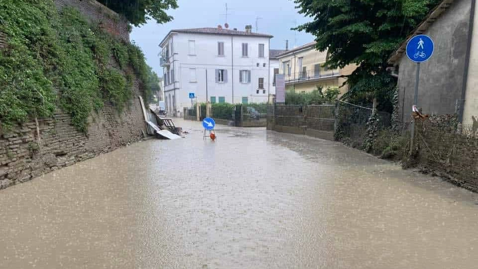 Alluvione in Emilia Romagna, dal Comune di Tarquinia per Faenza 5mila euro e un ordine di 1500 piatti decorati
