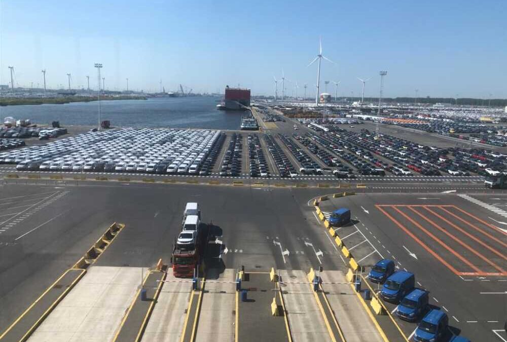 Automotive e passeggeri spingono il porto di Civitavecchia