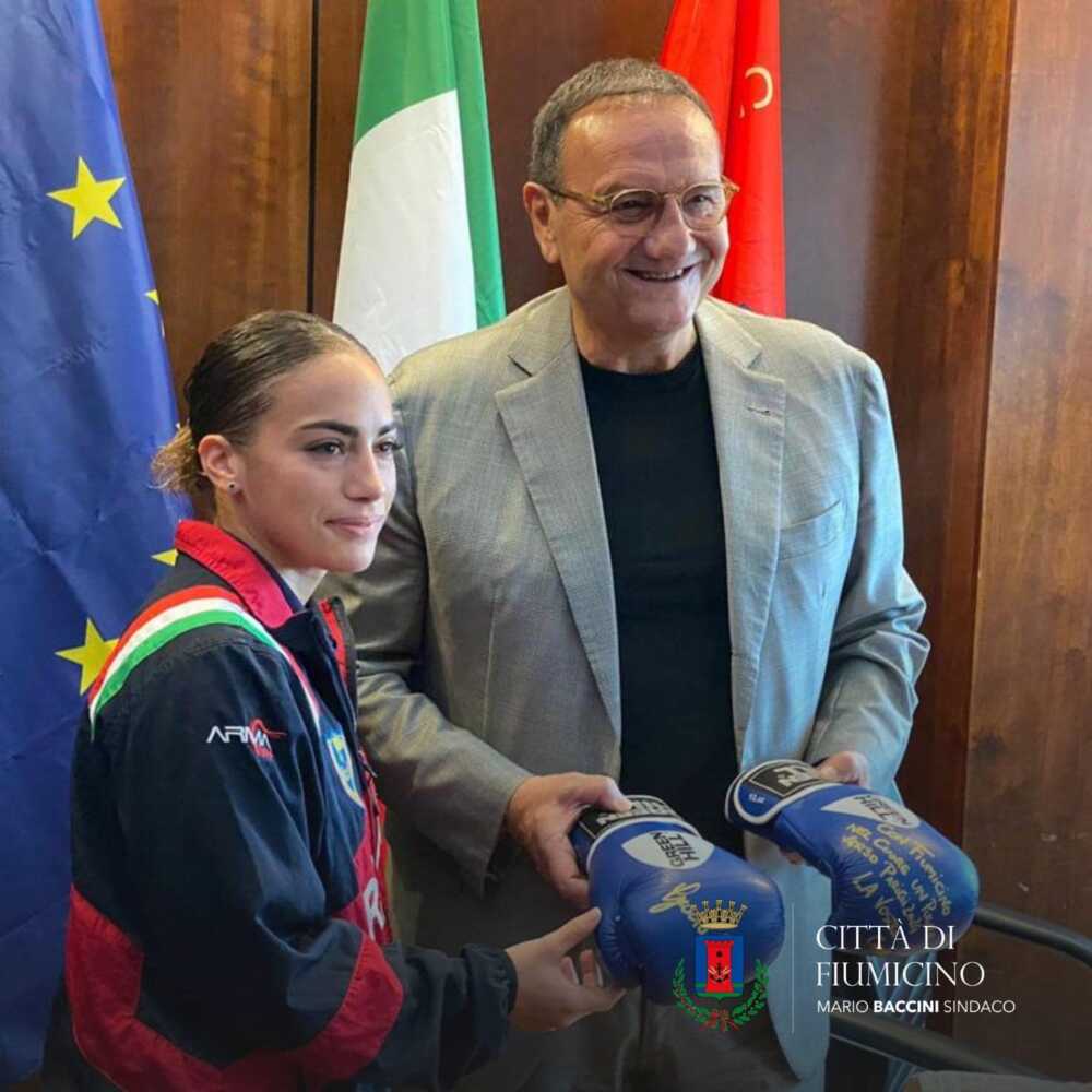 Mario Baccini incontra Giordana pugile Fiumicino 2024 Mario Baccini incontra Giordana pugile Fiumicino 2024