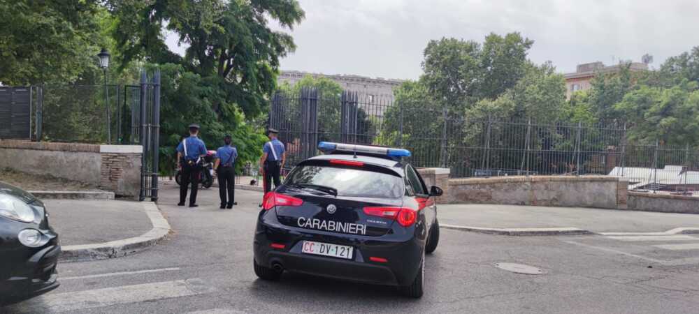 Controlli dei Carabinieri a Colle Oppio (2) Controlli dei Carabinieri a Colle Oppio (2)