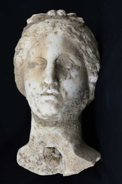 Ritrovamento_Piazza_Augusto_Imperatore testa donna (2)