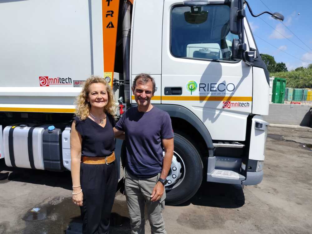 Sindaco al cantiere isola ecologica