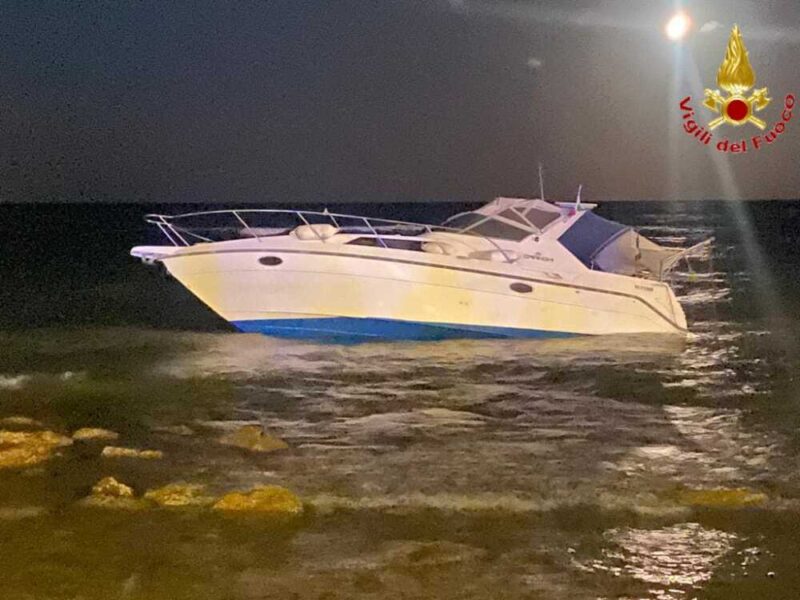 motoscavo barca marina civitavecchia vvf vigili fuoco pompieri civitavecchia (3)