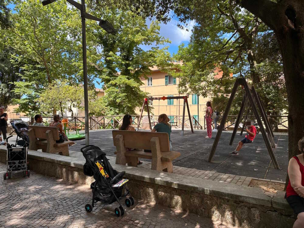 parco giochi villa comunale tolfa 1 parco giochi villa comunale tolfa 1