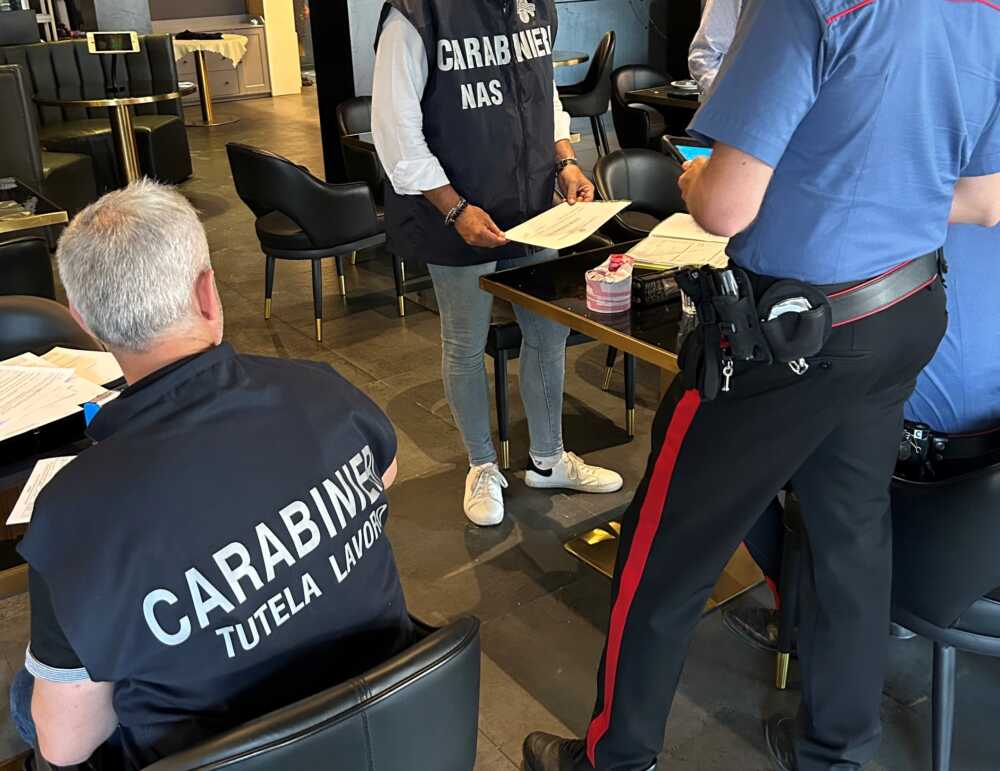 Controlli dei Carabinieri nil nas bar