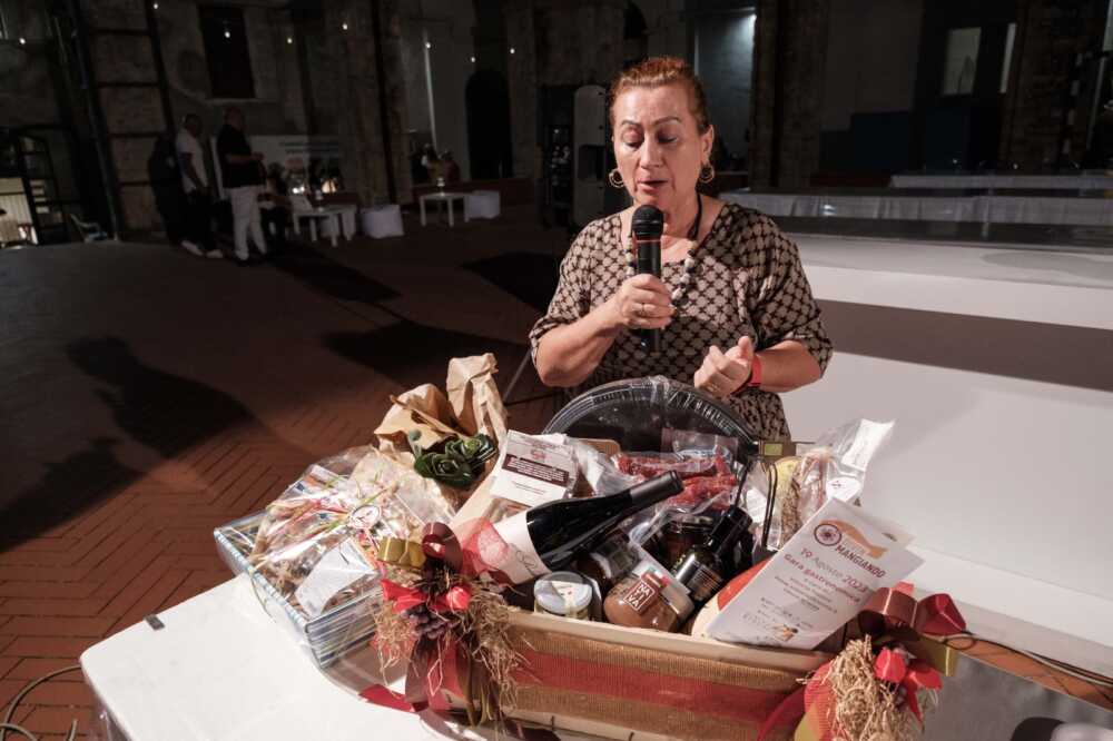 Divin Mangiando, dopo il successo del concorso al chiostro San Marco di Tarquinia showcooking con Vittoria Tassoni e Anna Moroni