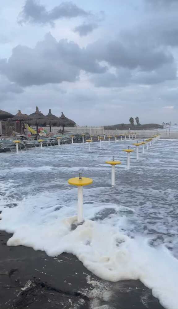 mareggiata a campo di mare mareggiata a campo di mare