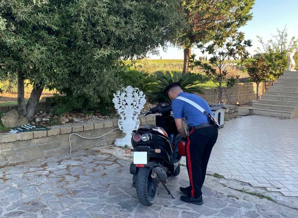 CIVITAVECCHIA - Le attività dei Carabinieri scooter