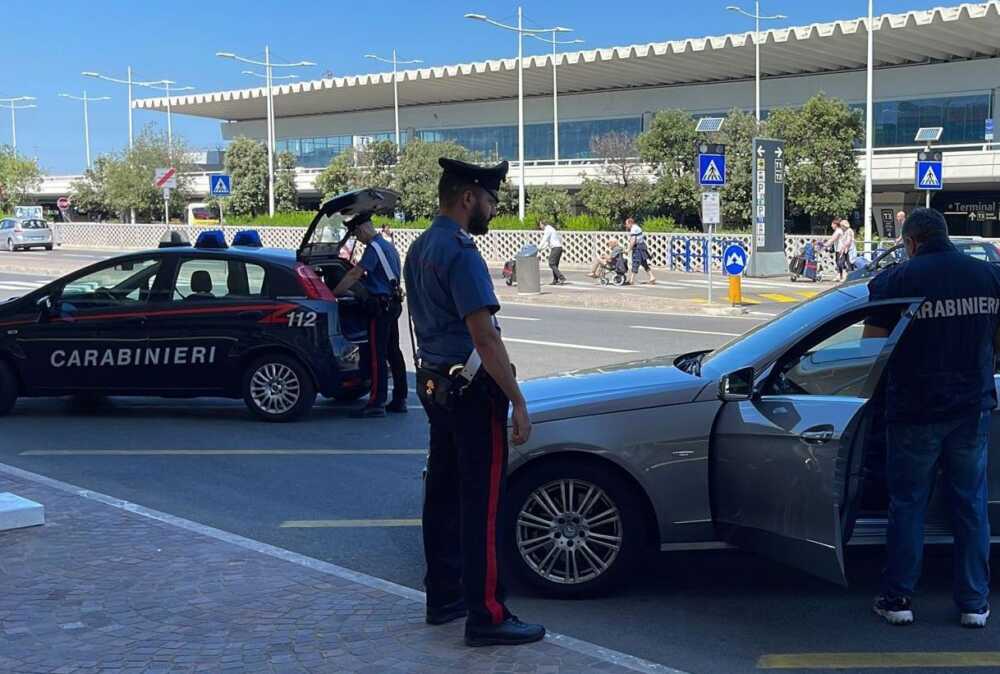 CP AEROPORTI - Controlli dei Carabinieri a Fiumicino