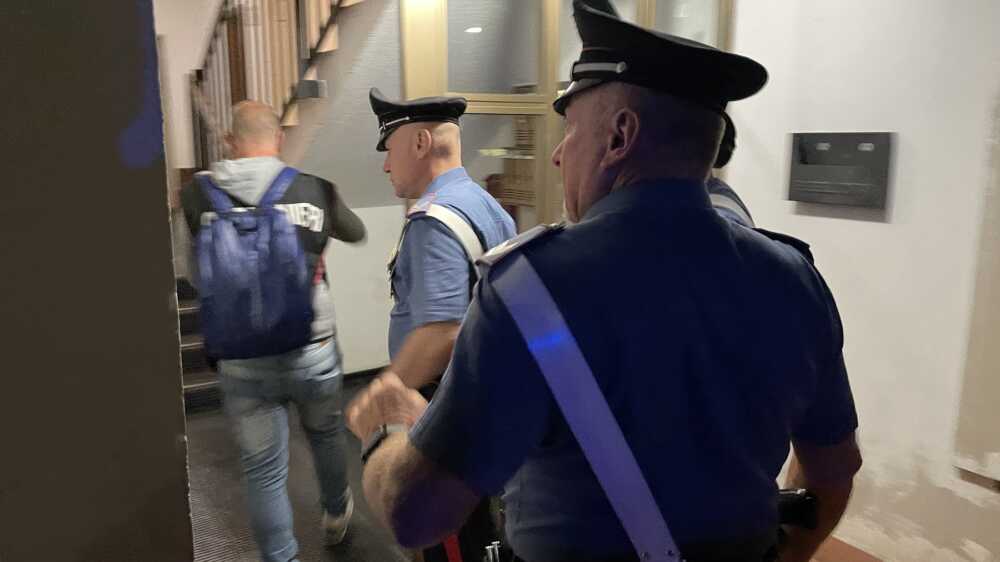 Furti di energia elettrica e spaccio di droga a Tor Bella Monaca, 12 denunce e 5 arresti dei Carabinieri