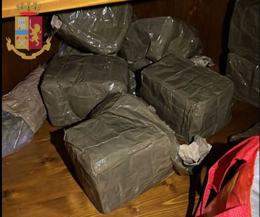 Foto droga Primavalle (2) CON LOGO