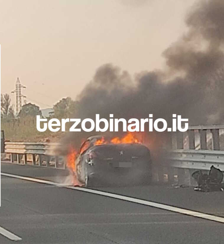 auto fiamme a12 1