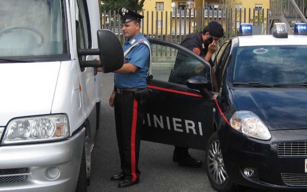 carabinieri furgone