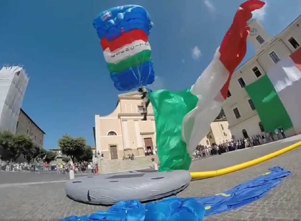 folgore parà allumiere taranta