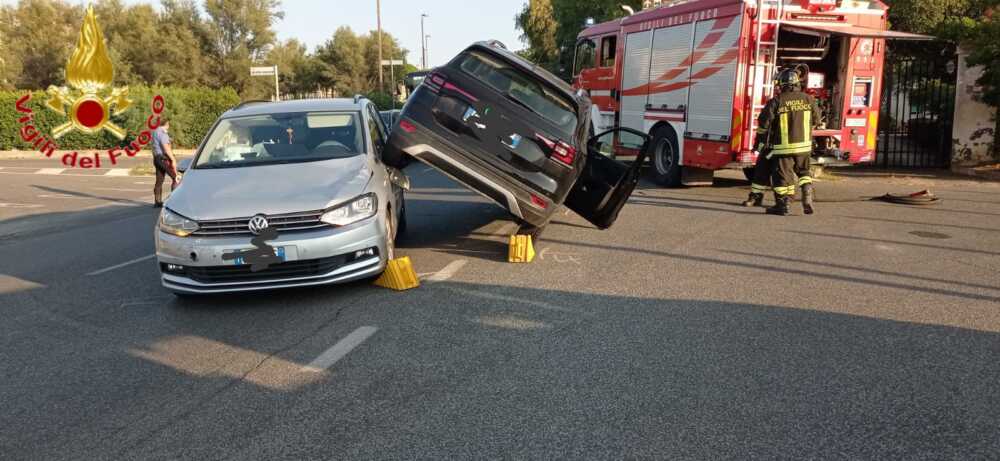 incidente aurelia lungomare marconi santa marinella vvf vigili fuoco pompieri incidente aurelia lungomare marconi santa marinella vvf vigili fuoco pompieri