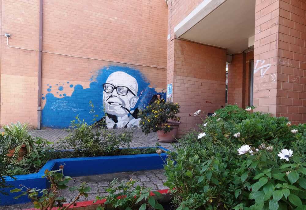 Liceo murale Sandro Pertini Liceo murale Sandro Pertini