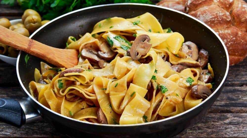 pappardelle con i funghi sagra del fungo di bracciano
