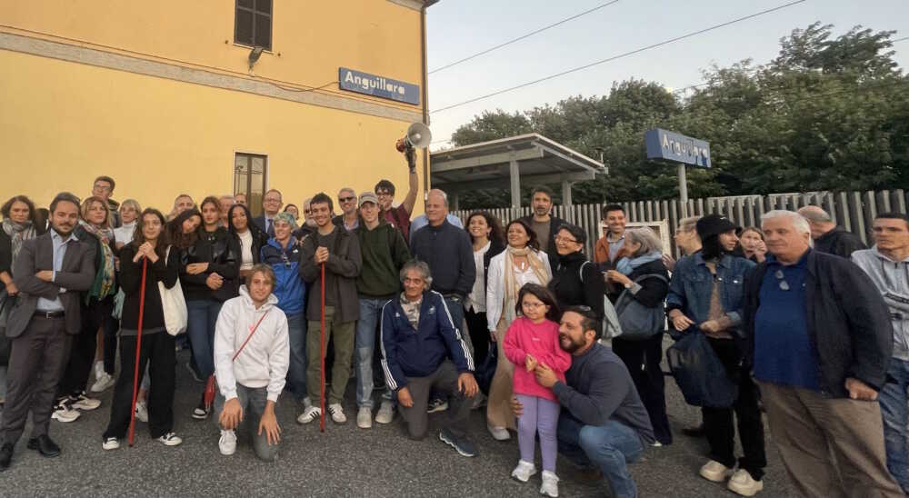Disagi senza fine sulla Fl3, la Rete degli studenti di Bracciano in presidio coi pendolari: assente il Sindaco Pizzigallo